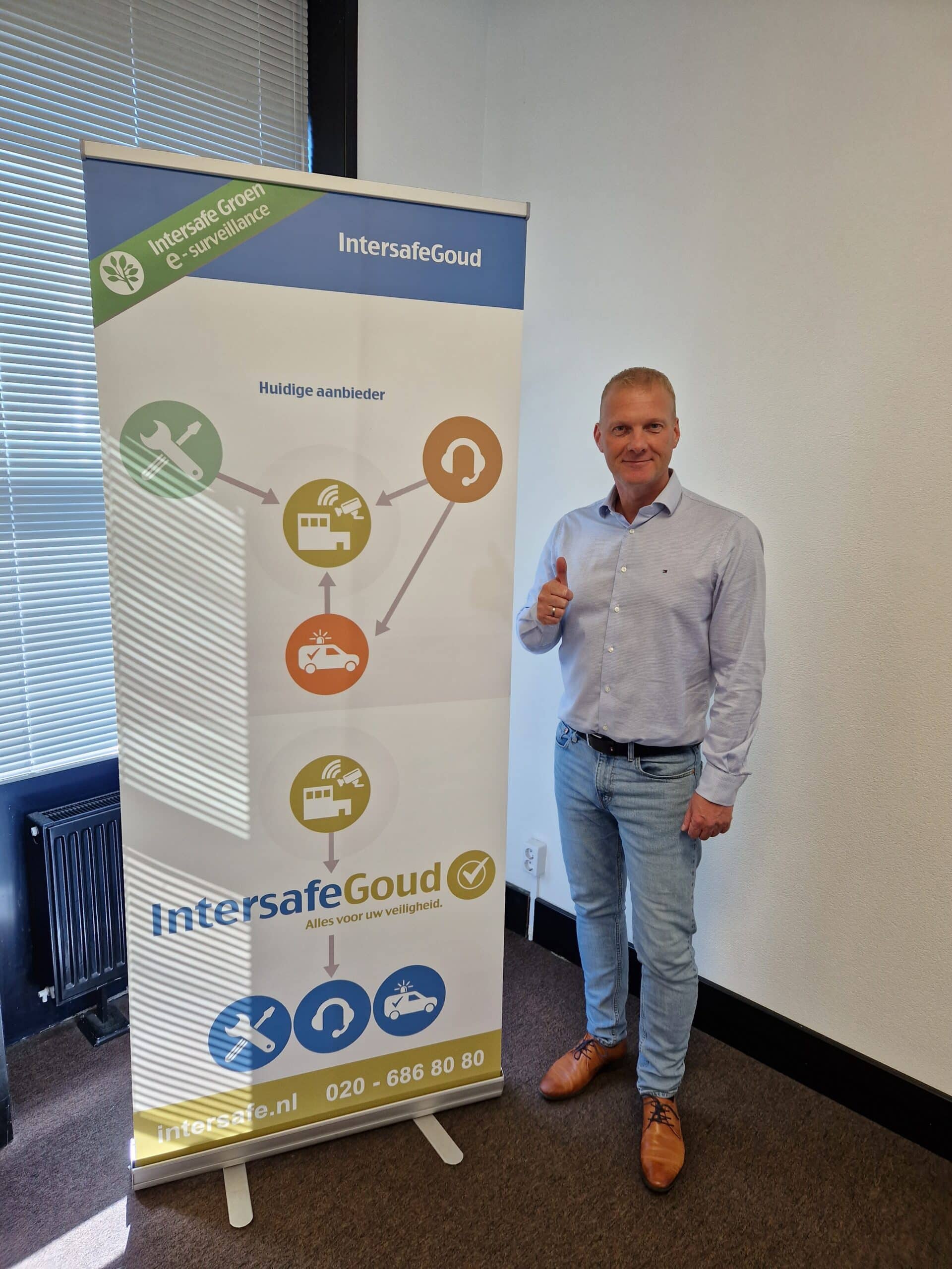 Op onze sales afdeling verwelkomen wij onze nieuwe collega: Dennis